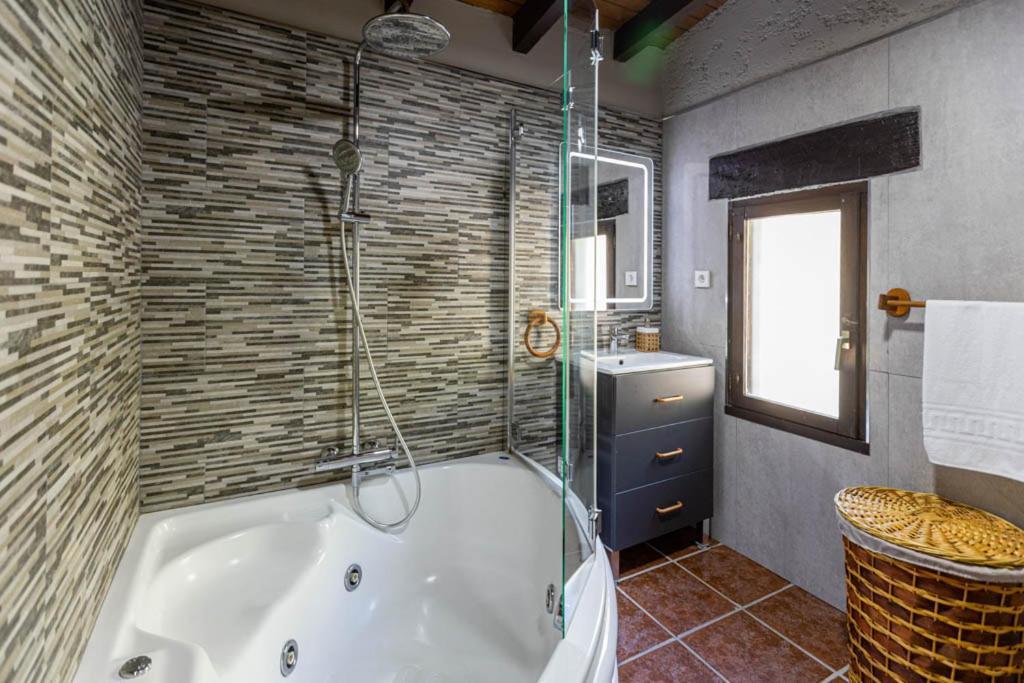 Apartamentos El Coritu Nieda ภายนอก รูปภาพ